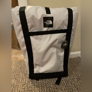 NWT North Face homestead roadside pack bag waterproof camping